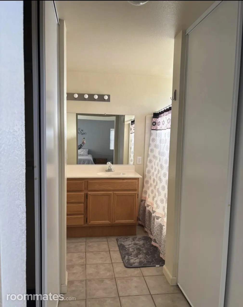 Profile photo 3 of 16