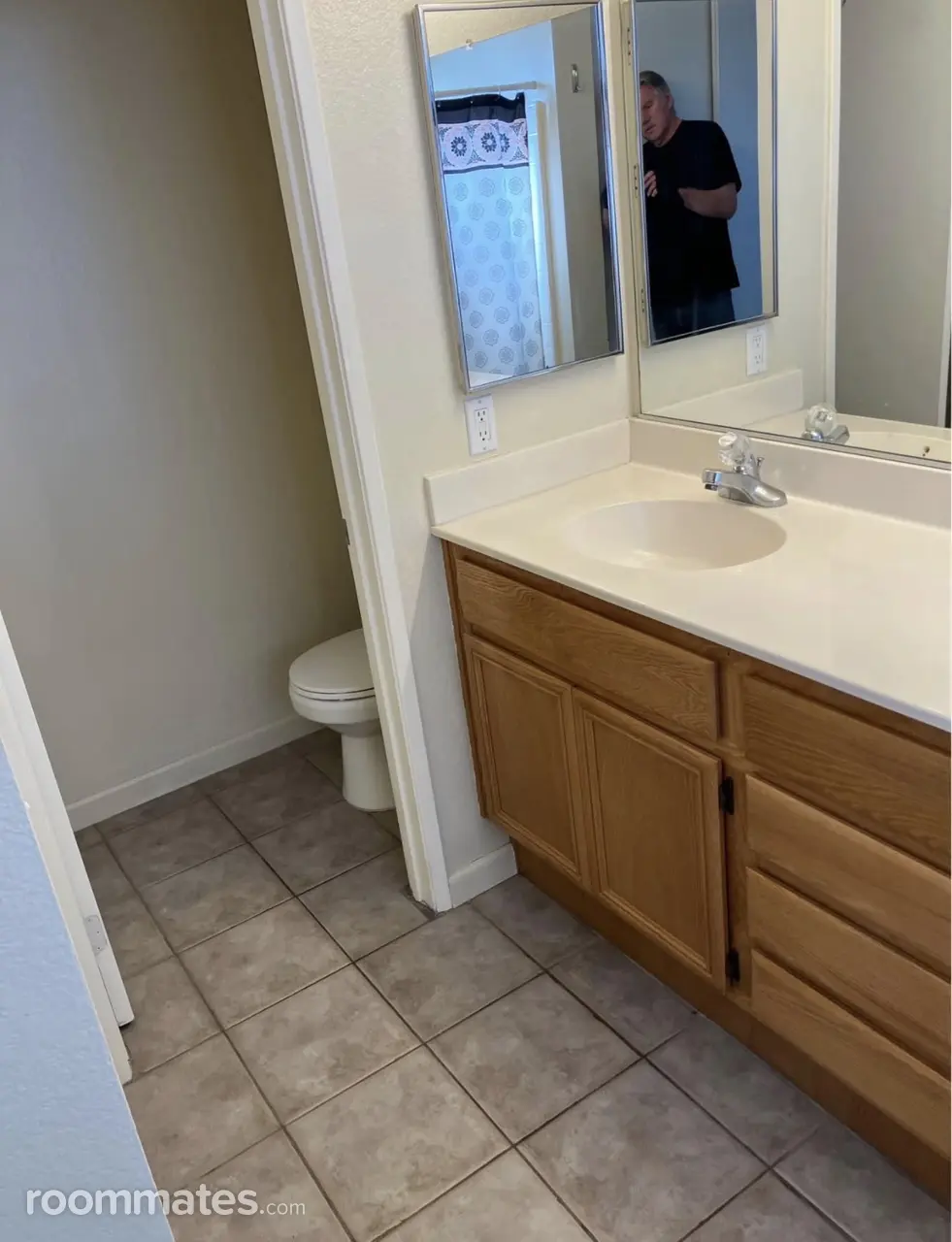 Profile photo 3 of 17