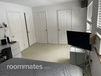 Room for rent in Woodridge, NY $850, townhouse