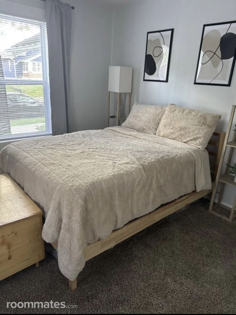 Profile photo 1 of 4