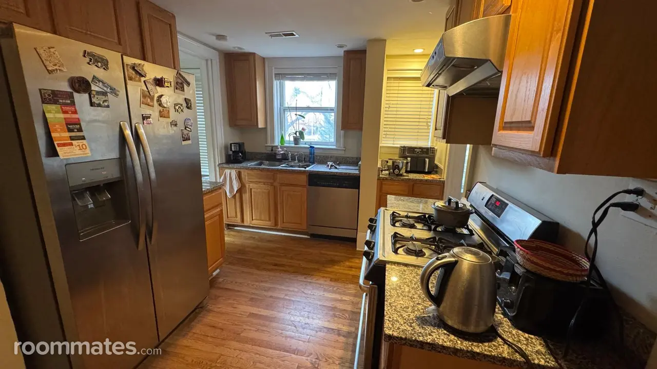 Profile photo 3 of 8