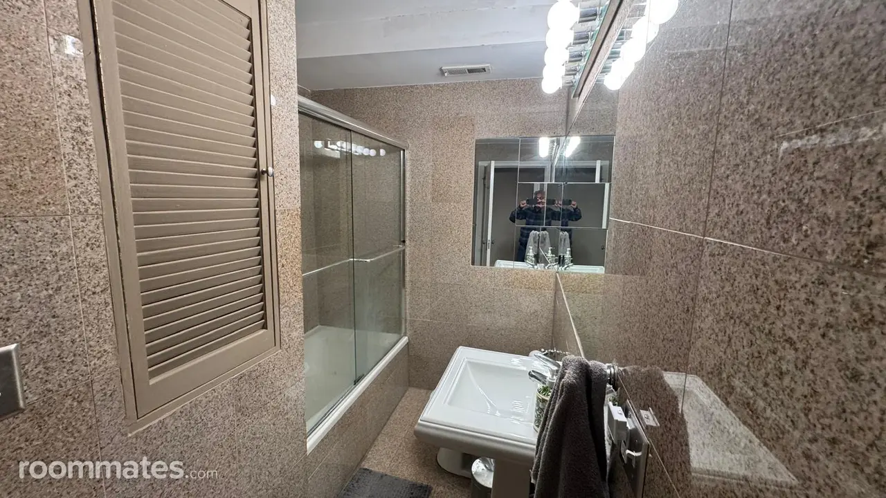 Profile photo 5 of 8