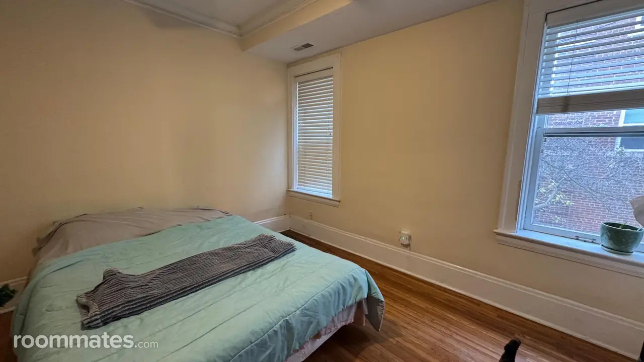 Profile photo 1 of 8