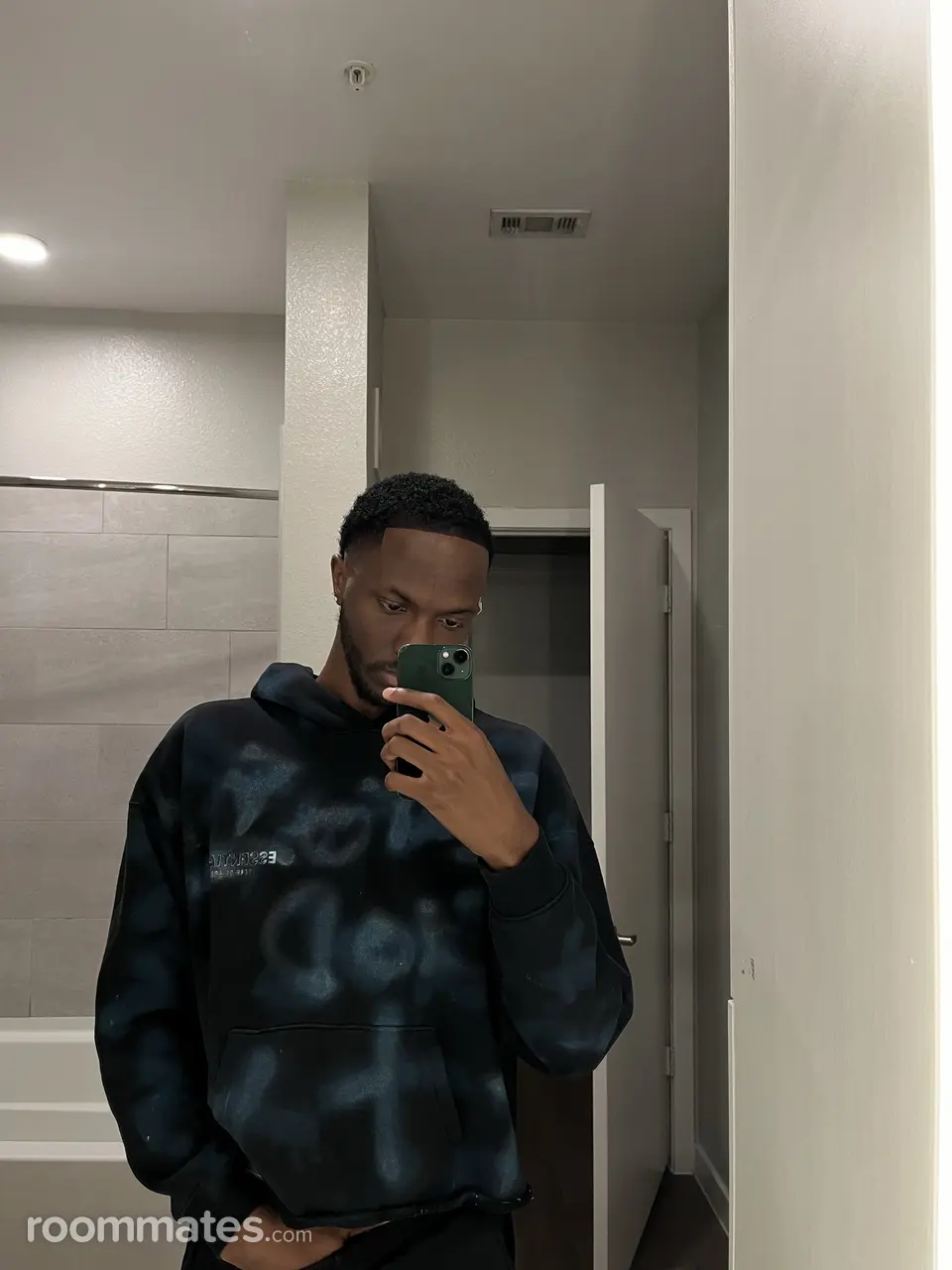 Profile photo 1 of 1