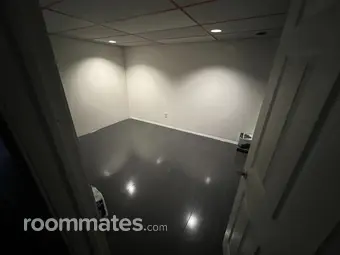 Room for rent in Albany, NY $800, house