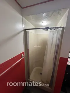 Room for rent in Albany, NY $800, house