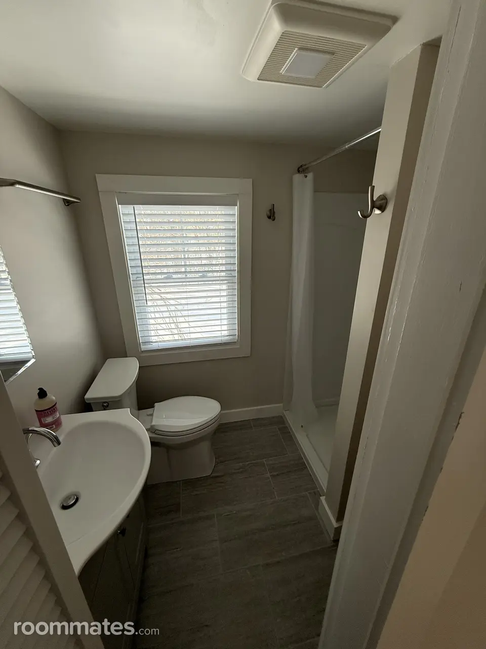 Profile photo 4 of 5