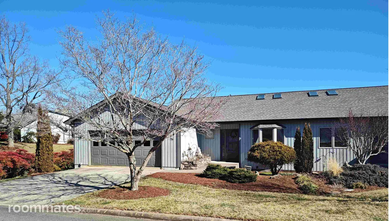 Profile photo 5 of 7