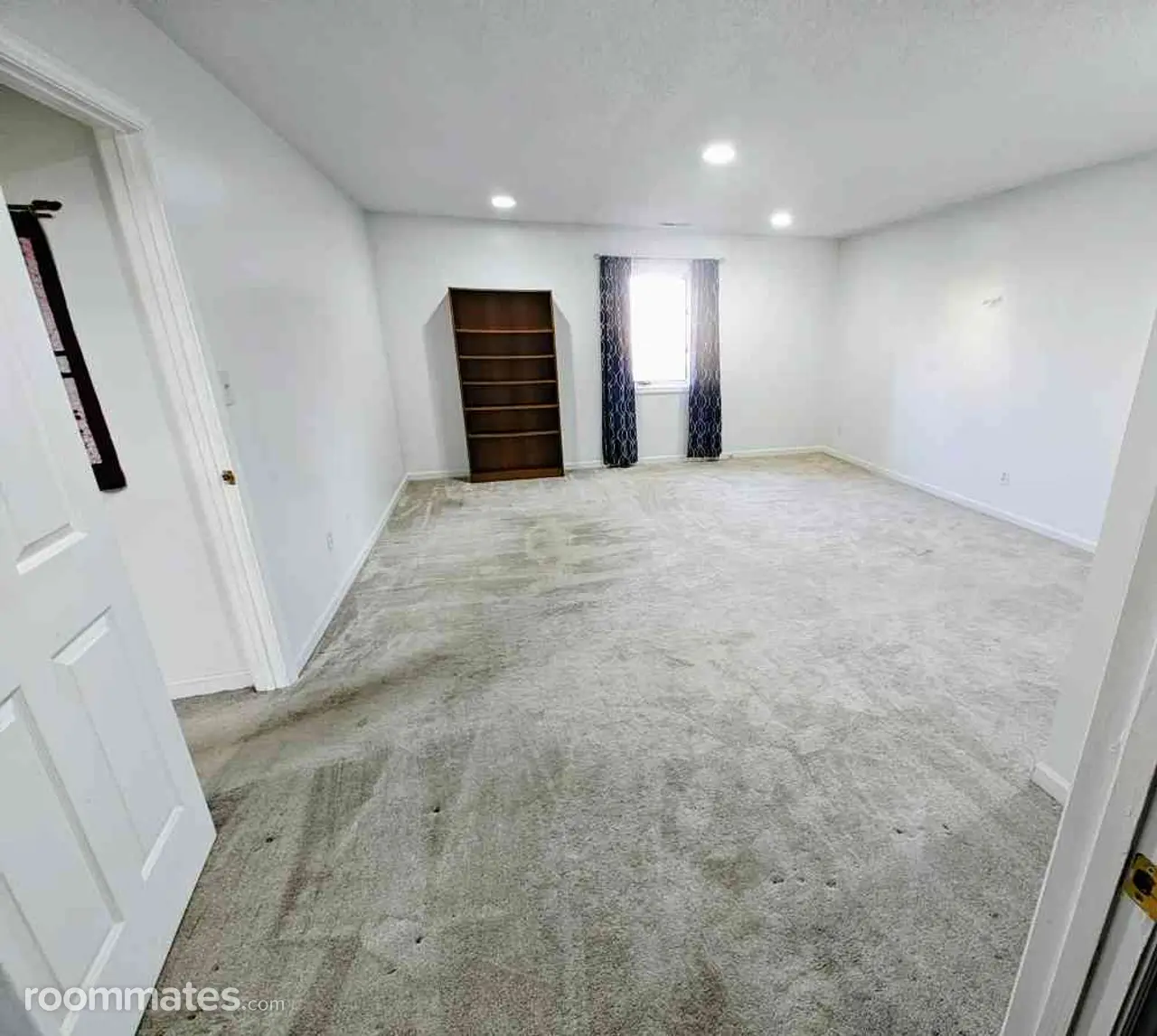 Profile photo 1 of 7