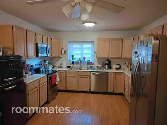 Room for rent in Weaverville, NC $950, townhouse