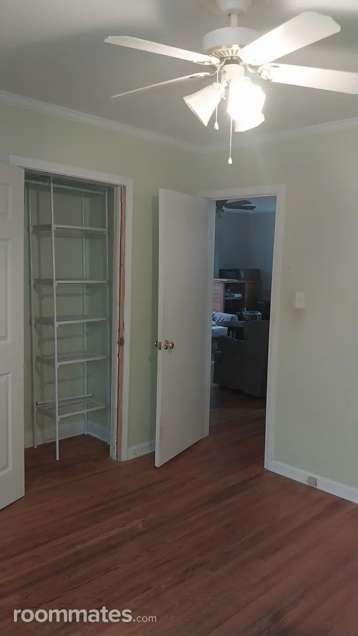 Profile photo 9 of 11