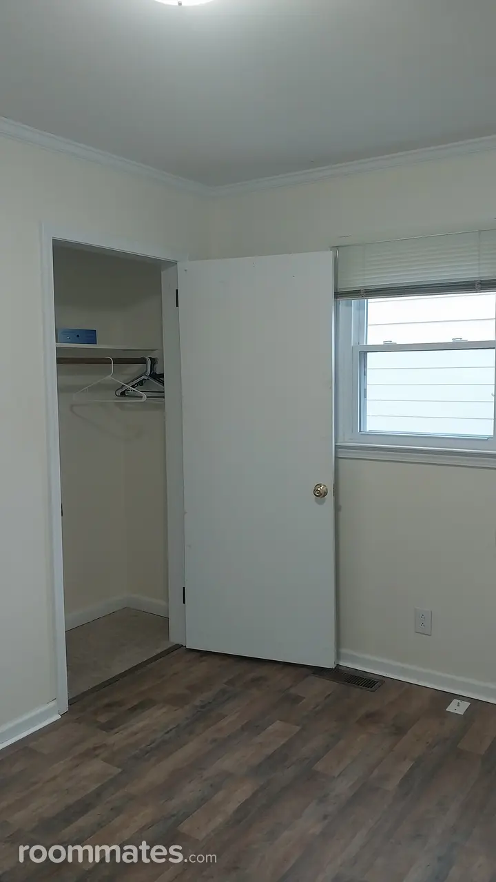 Profile photo 3 of 11