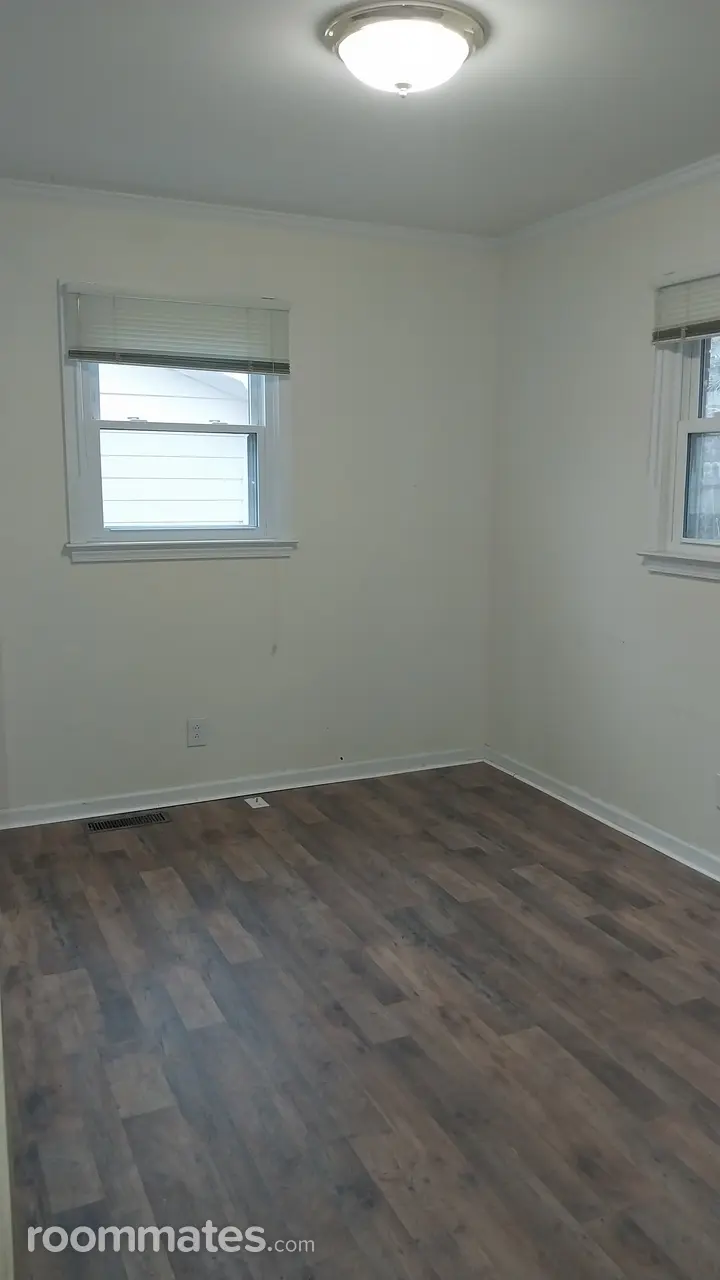 Profile photo 2 of 11