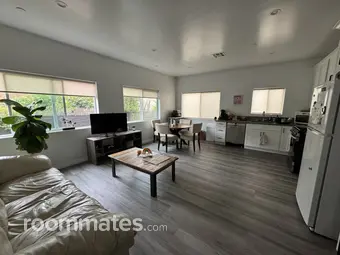 Room for rent in Alhambra, CA $1000, house
