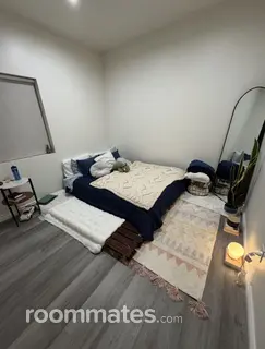 Room for rent in Alhambra, CA $1000, house