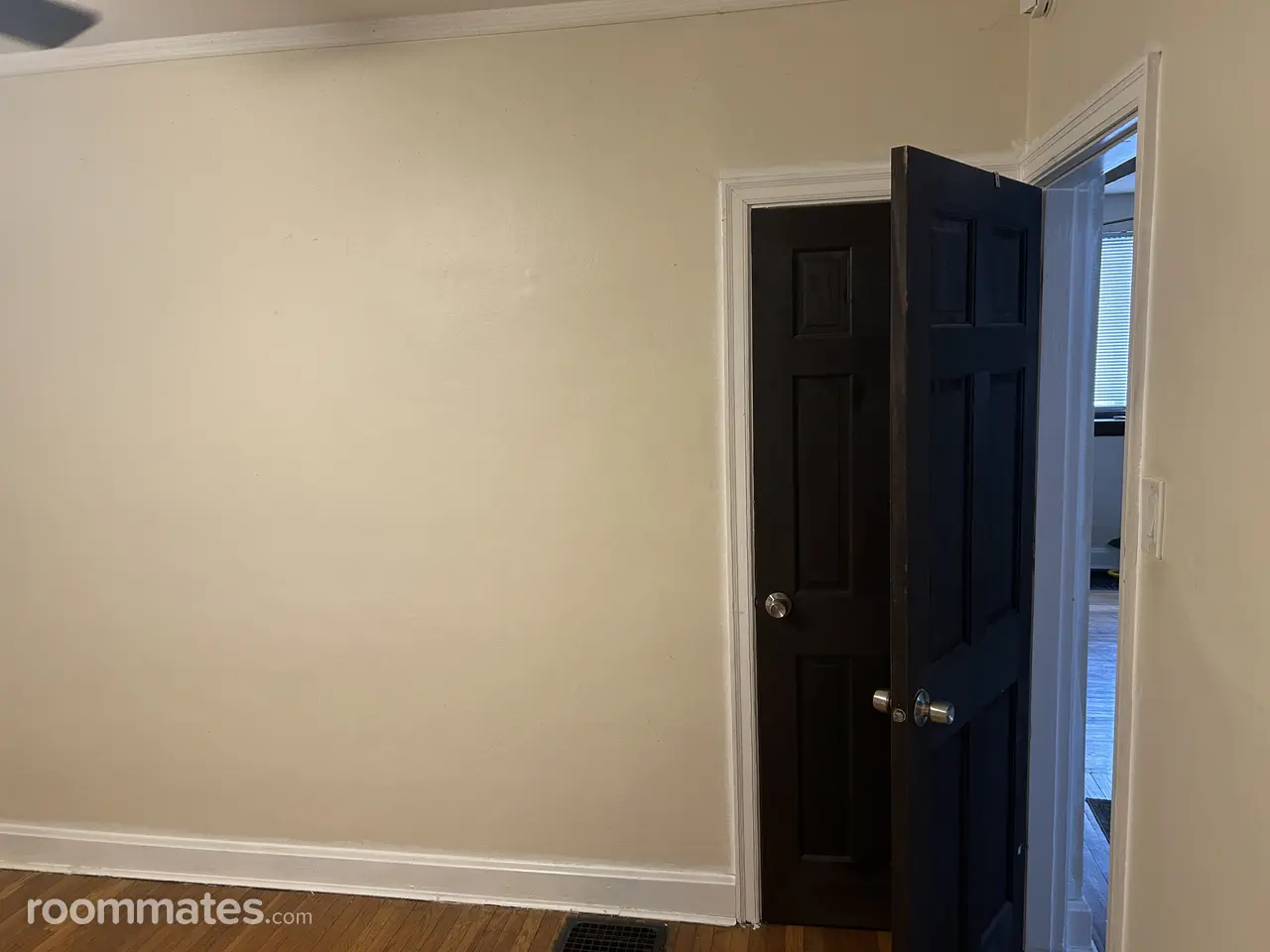 Profile photo 1 of 9