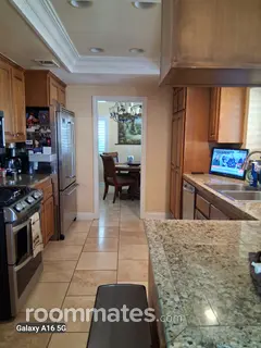 Room for rent in Corona, CA $950, house