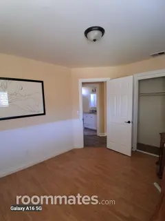 Room for rent in Corona, CA $950, house