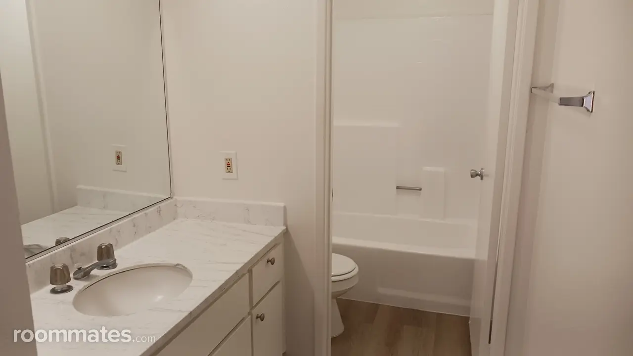 Profile photo 3 of 4