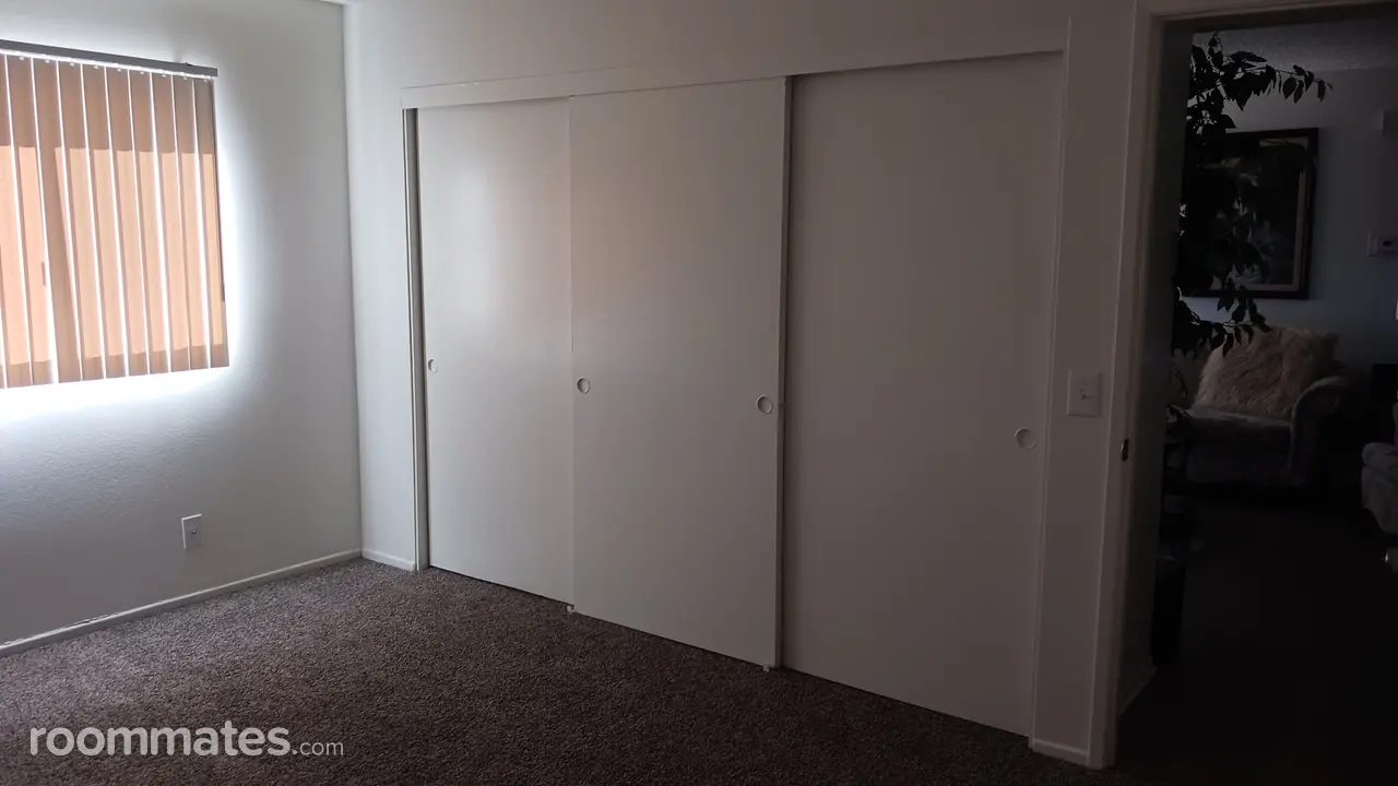 Profile photo 1 of 4