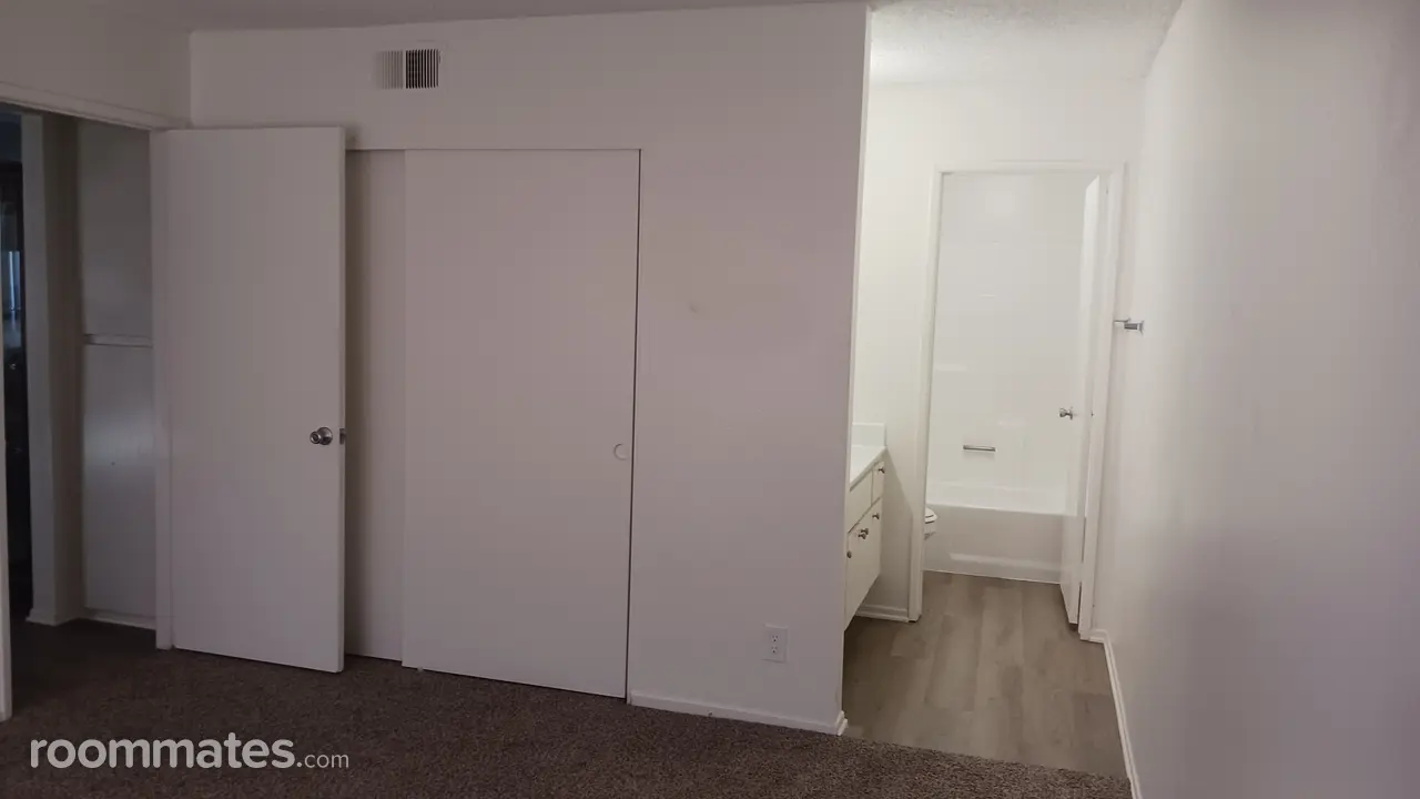 Profile photo 2 of 4