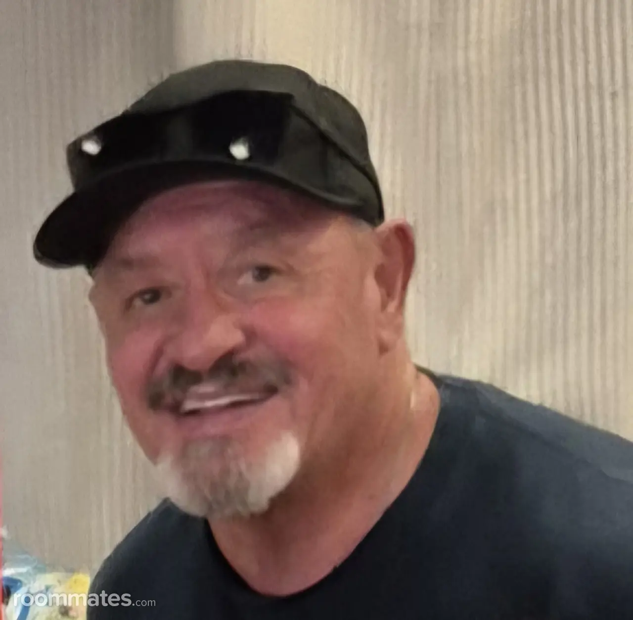 Profile photo 4 of 4