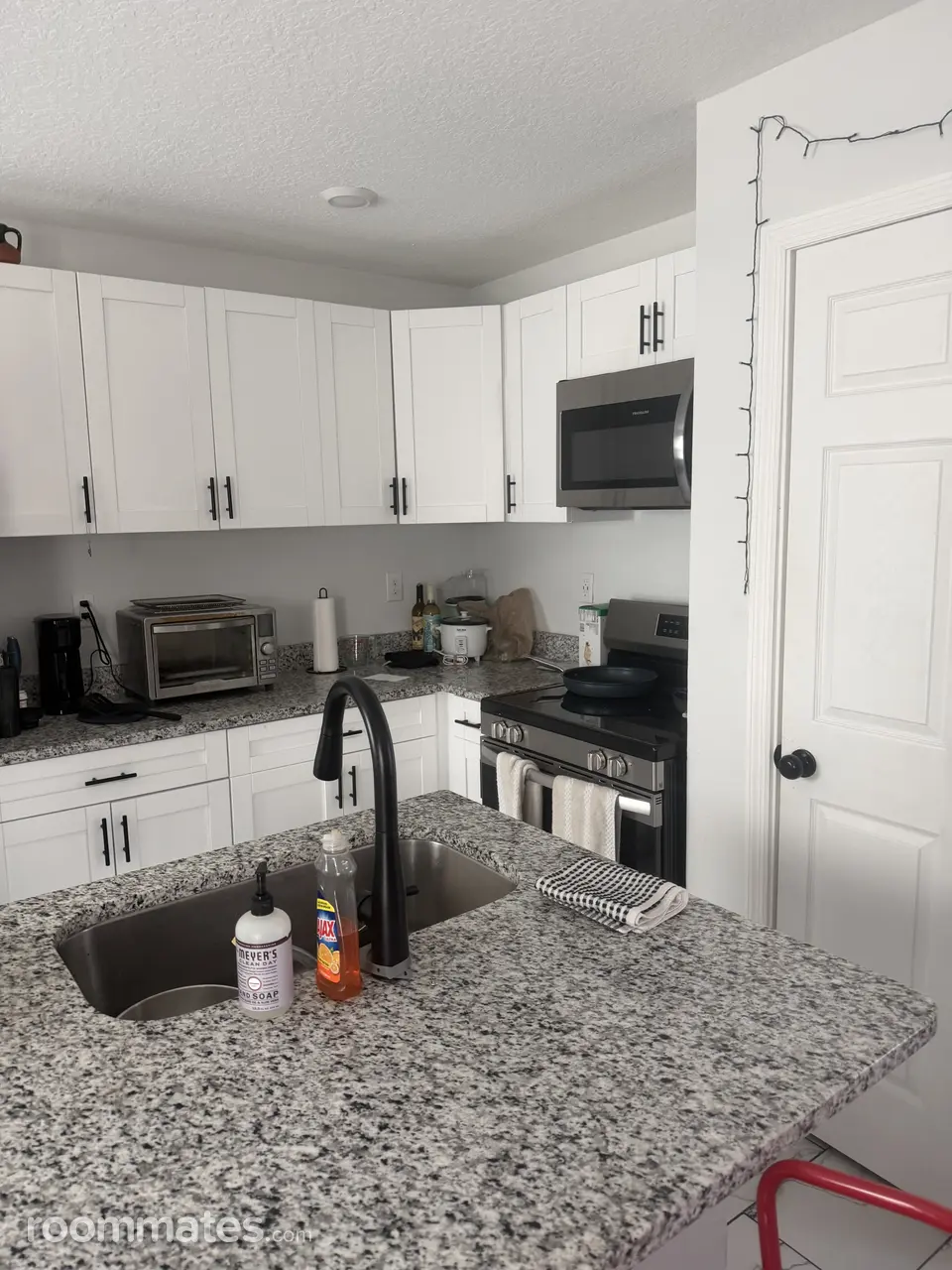 Profile photo 9 of 12