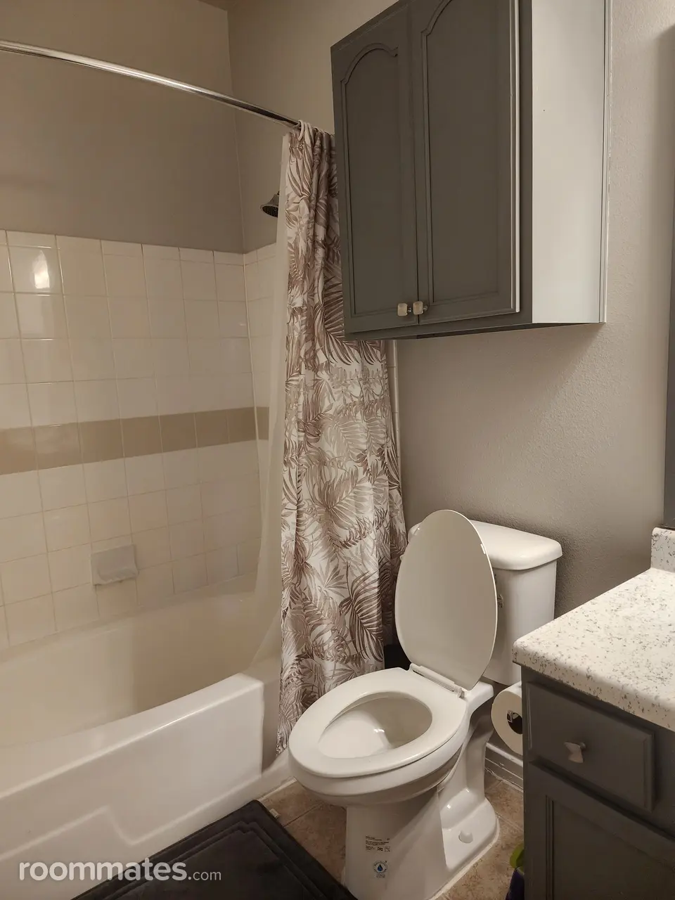 Profile photo 3 of 4