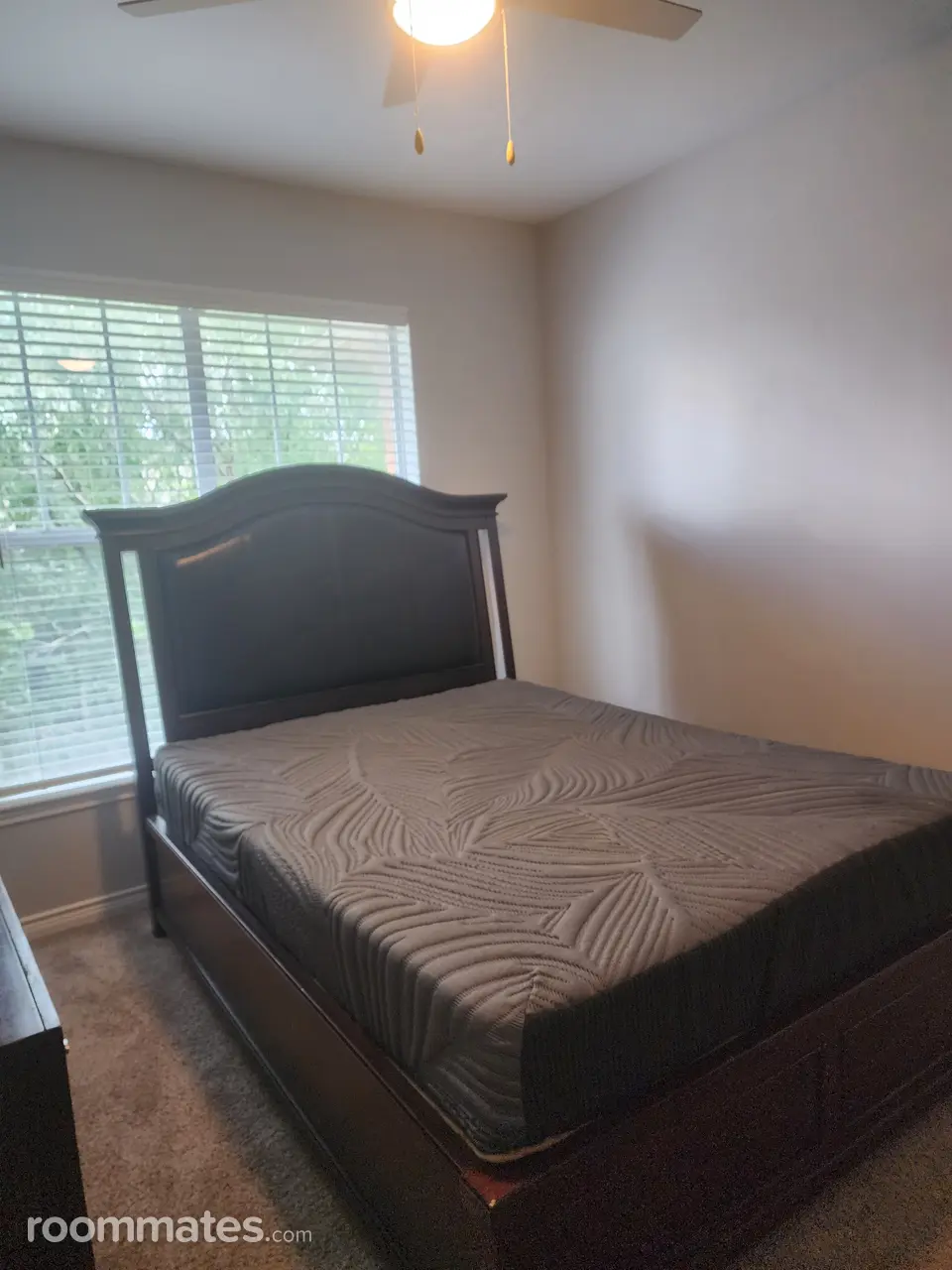 Profile photo 1 of 4