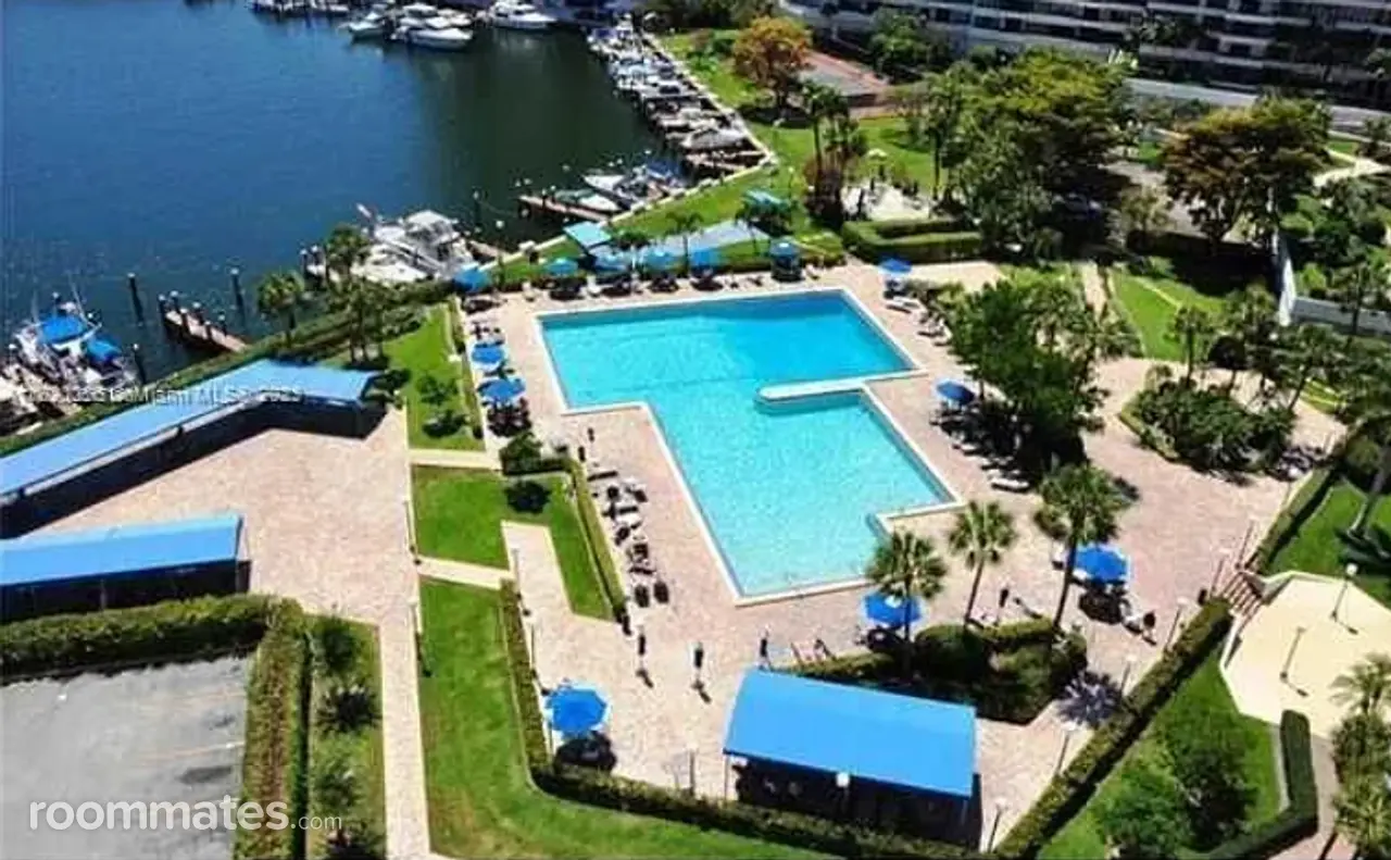 Profile photo 8 of 11