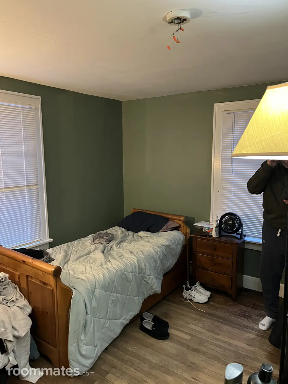 Profile photo 1 of 4