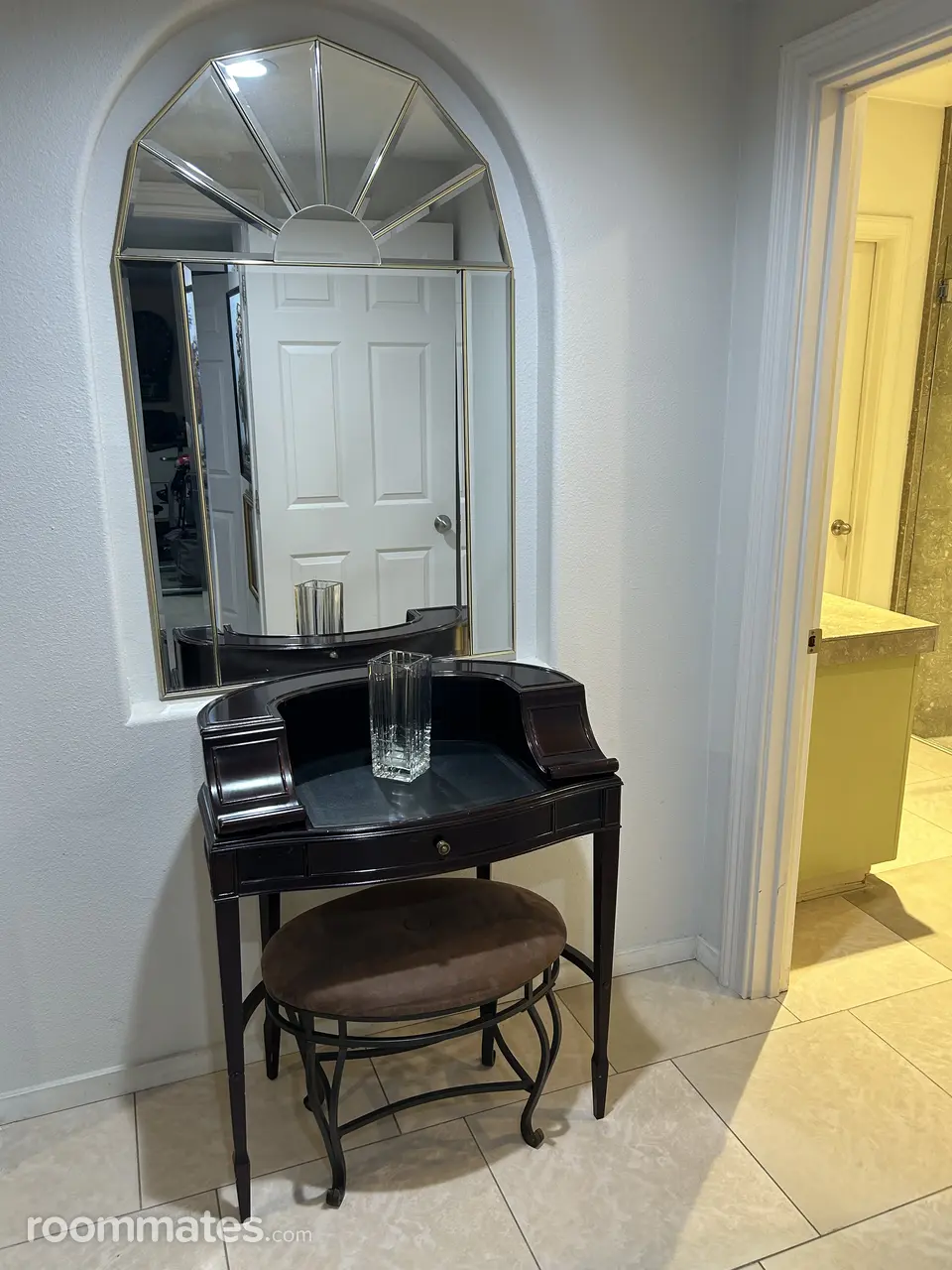 Profile photo 9 of 10