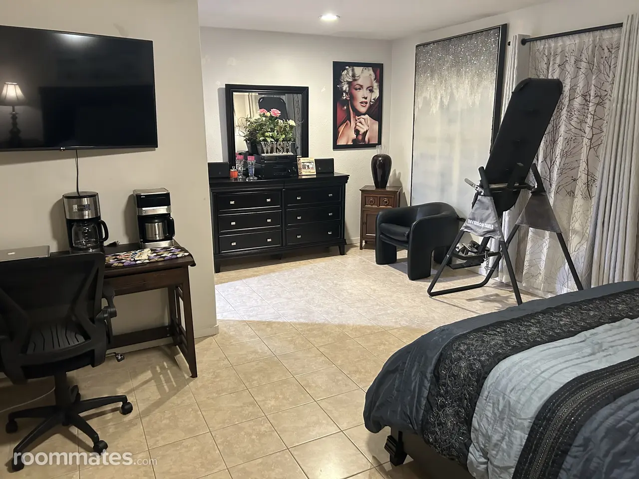 Profile photo 3 of 10