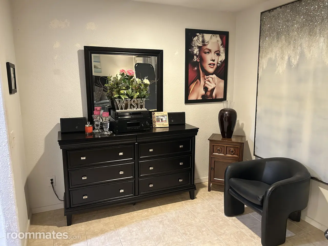 Profile photo 1 of 10