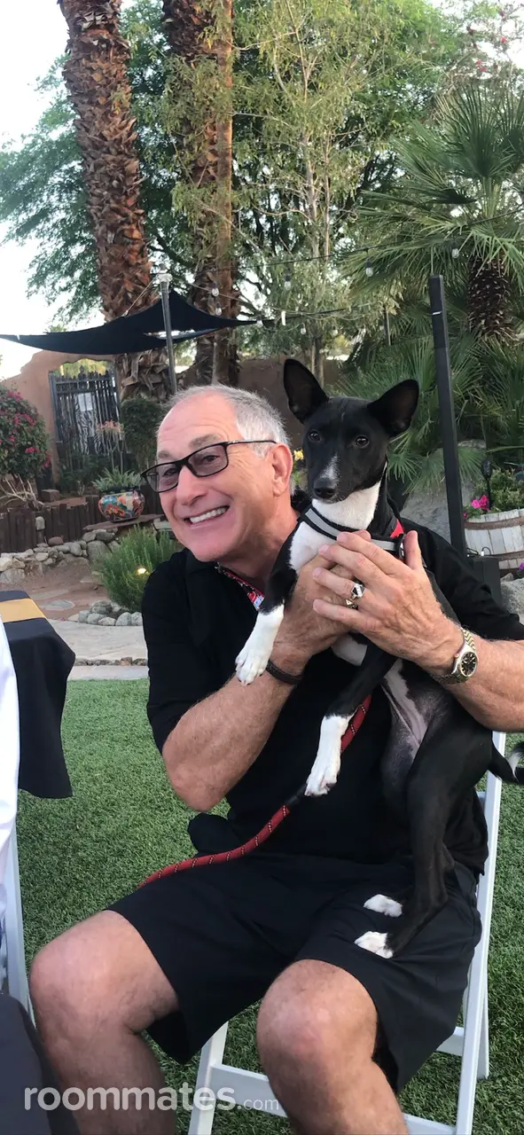 Profile photo 10 of 10