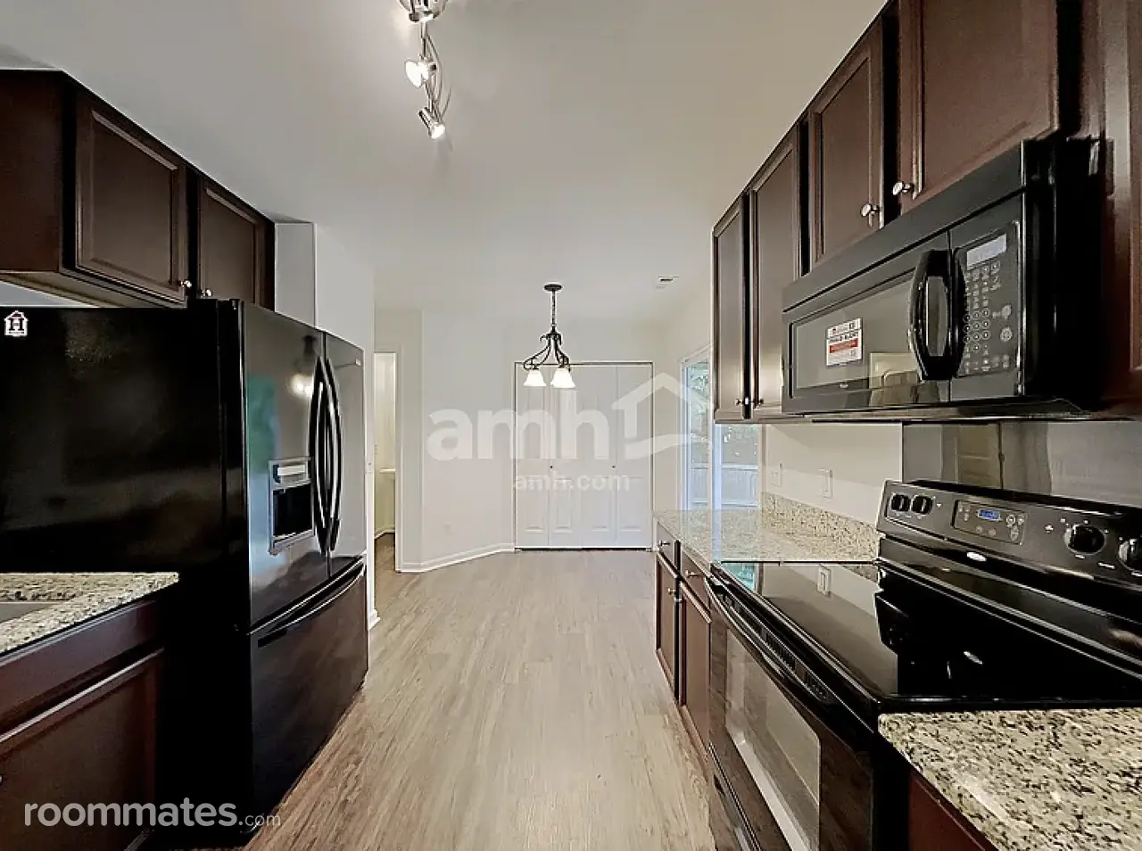 Profile photo 4 of 9