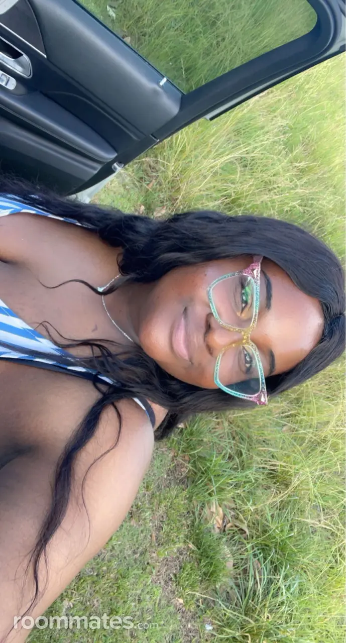 Profile photo 1 of 1