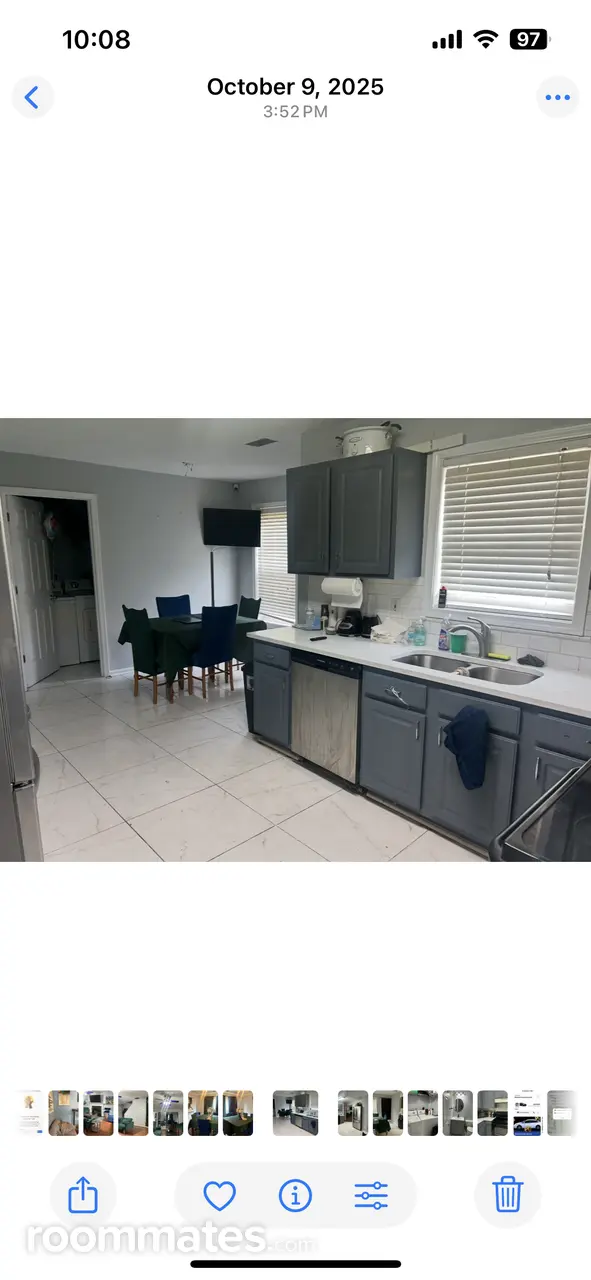 Profile photo 10 of 16