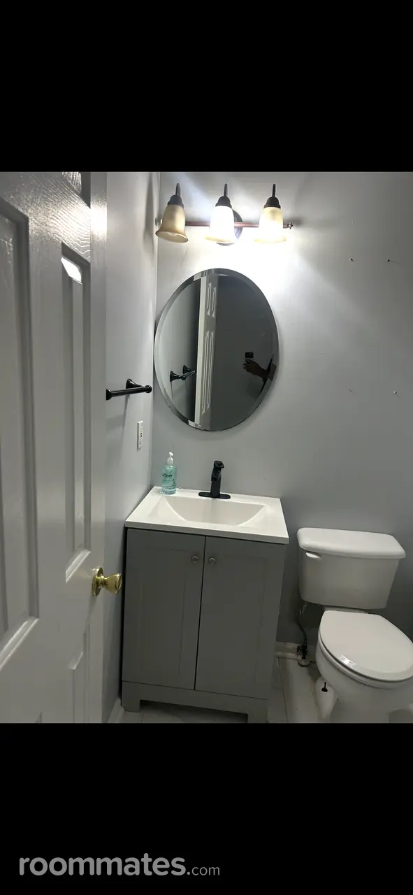 Profile photo 9 of 16