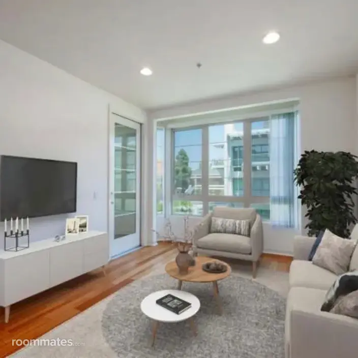 Room for rent in San Diego, CA $1700, condo