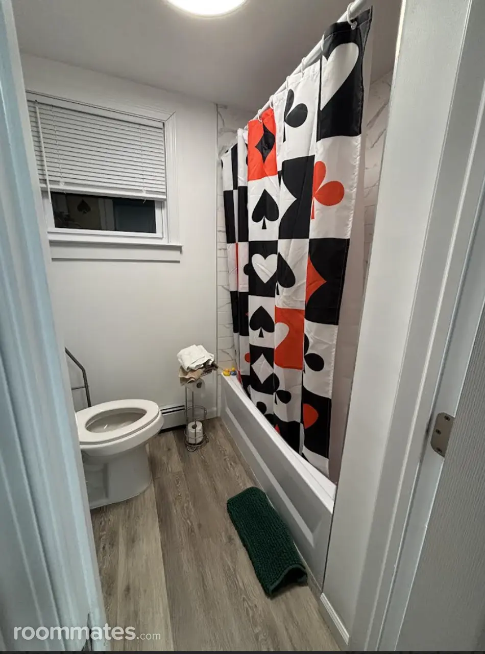 Profile photo 7 of 8