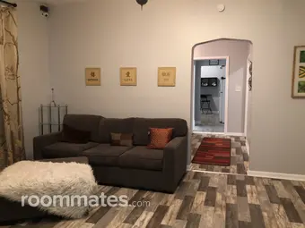 Room for rent in Chicago, IL $565, house
