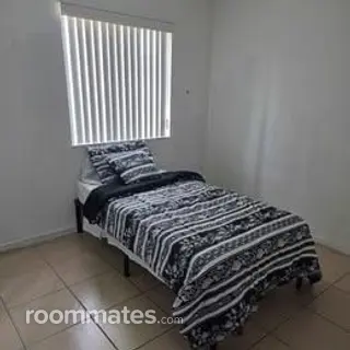 Room for rent in Florida City, FL $800, house