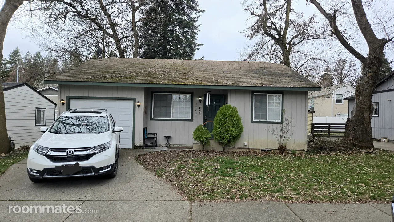 Profile photo 1 of 2