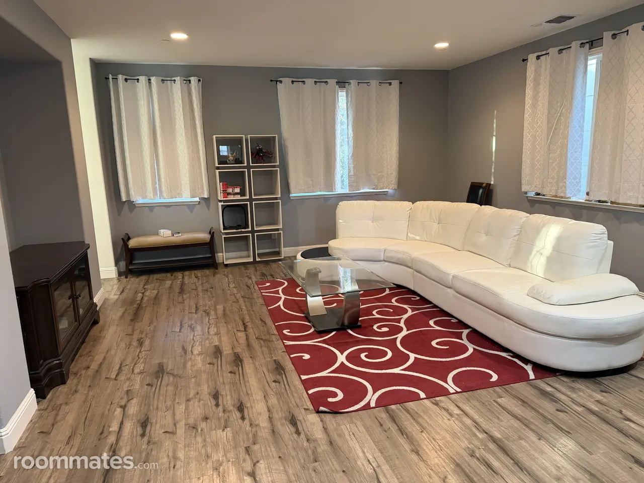 Profile photo 5 of 10