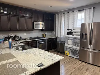 Room for rent in Hayward, CA $1000, house