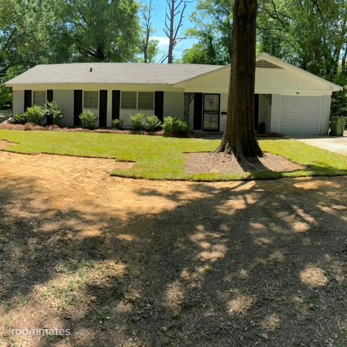 Room for rent in Montgomery, AL $700, house