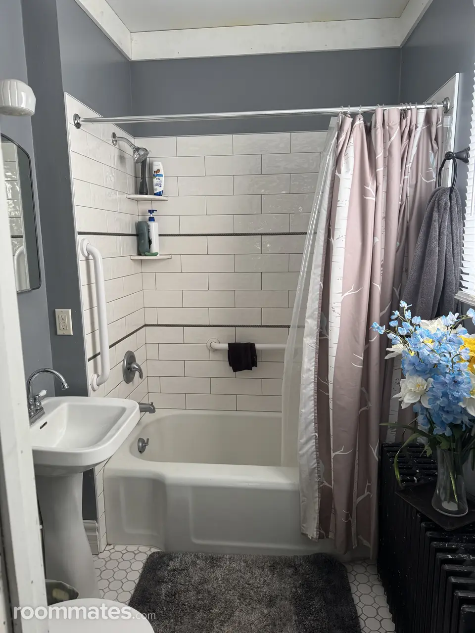 Profile photo 4 of 8