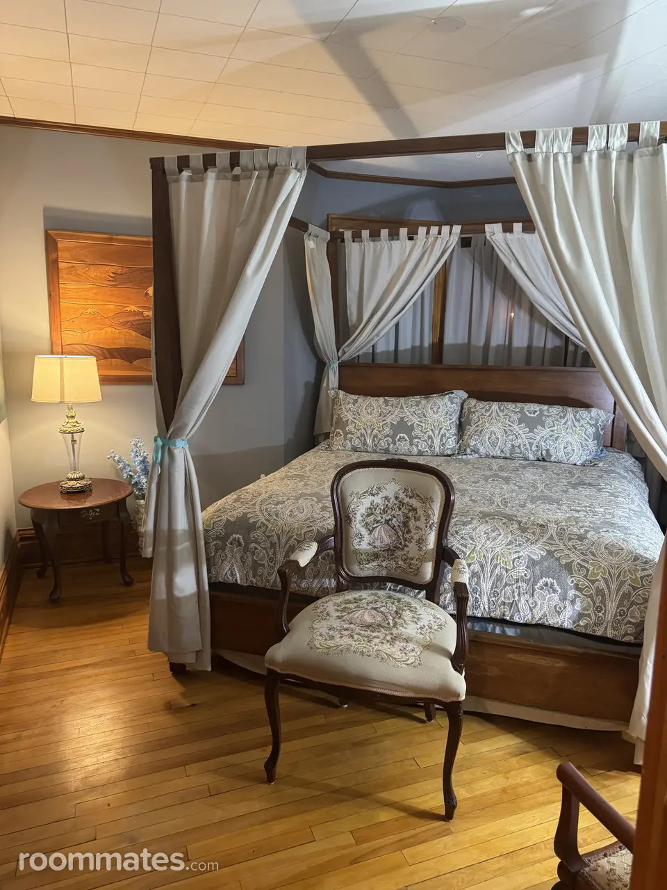 Profile photo 3 of 8