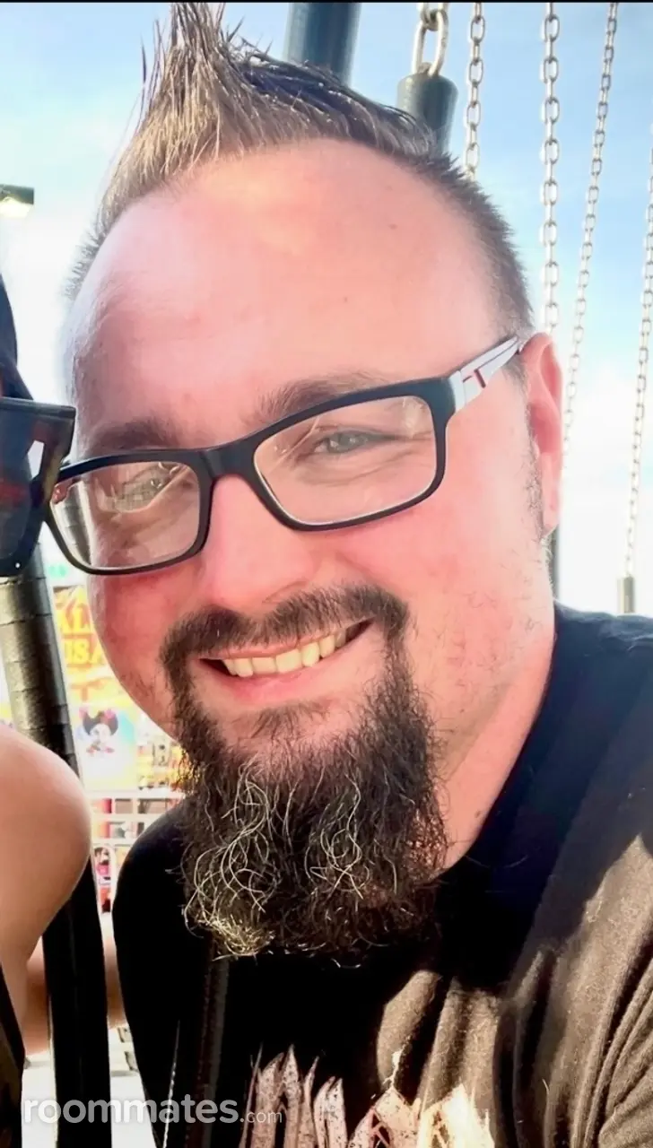 Profile photo 1 of 1